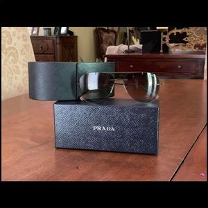 PRADA AVIATORS (WEIGHTLESS)